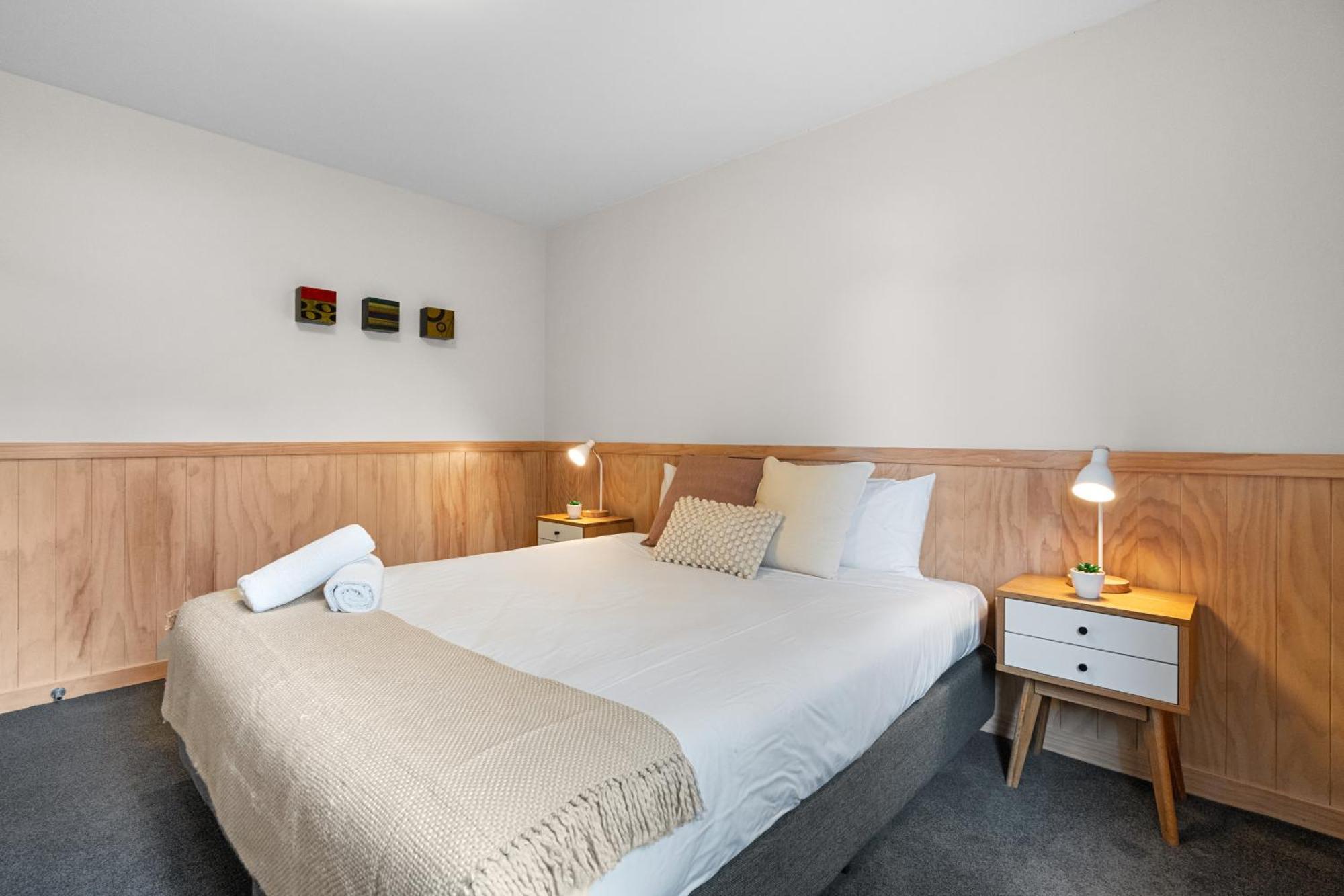 Tasman Holiday Parks - Christchurch Dış mekan fotoğraf A bedroom at the hotel