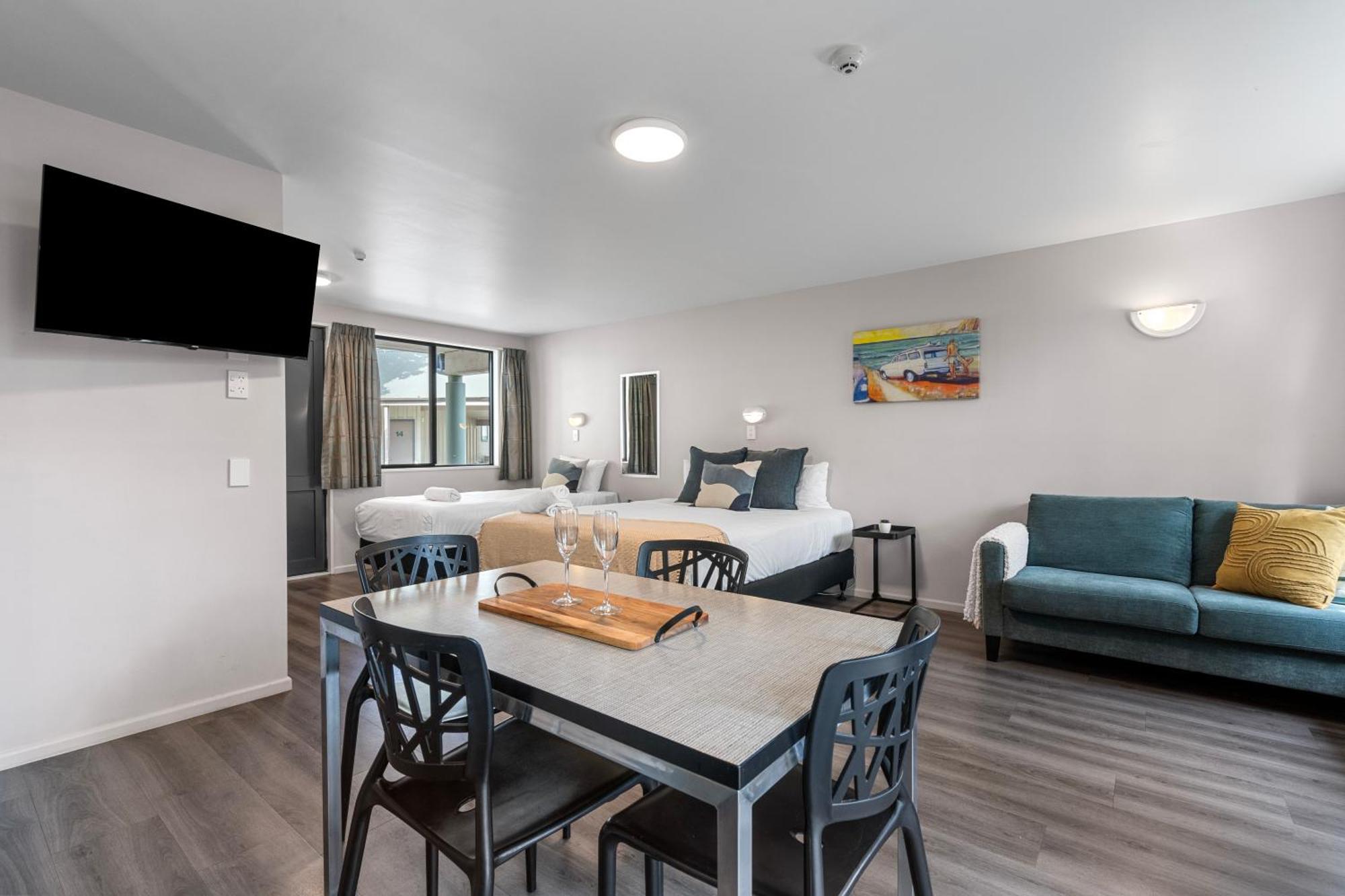 Tasman Holiday Parks - Christchurch Dış mekan fotoğraf A typical studio apartment