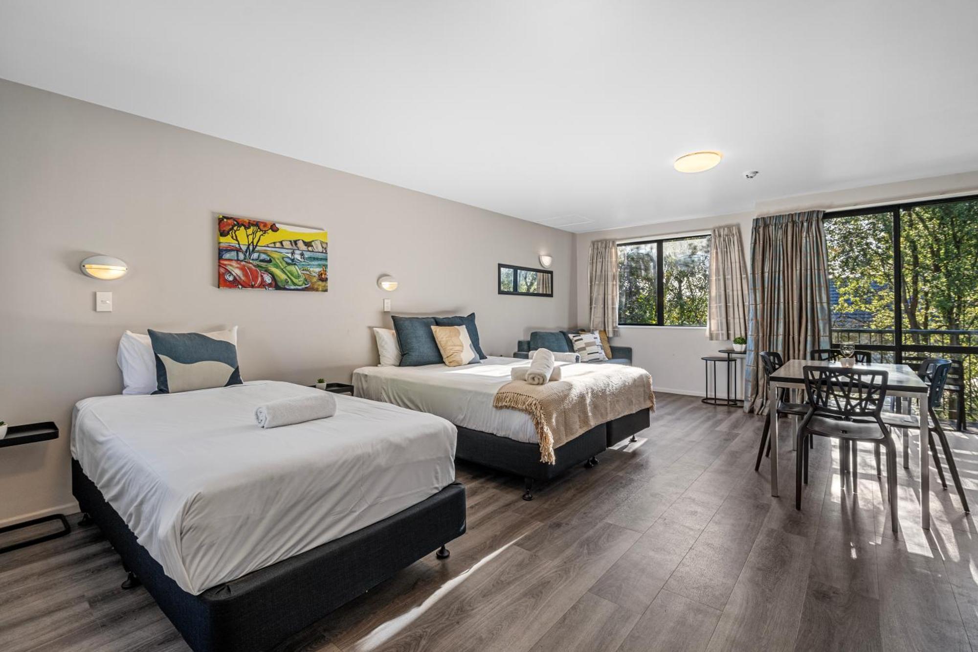 Tasman Holiday Parks - Christchurch Dış mekan fotoğraf A typical motel room