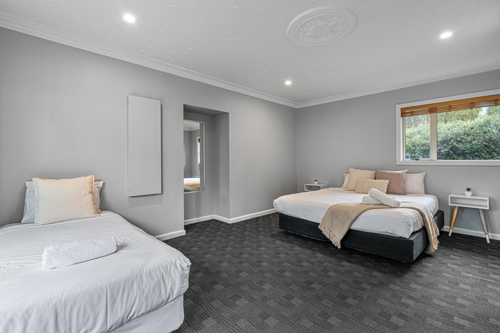 Tasman Holiday Parks - Christchurch Dış mekan fotoğraf A bedroom at the hotel